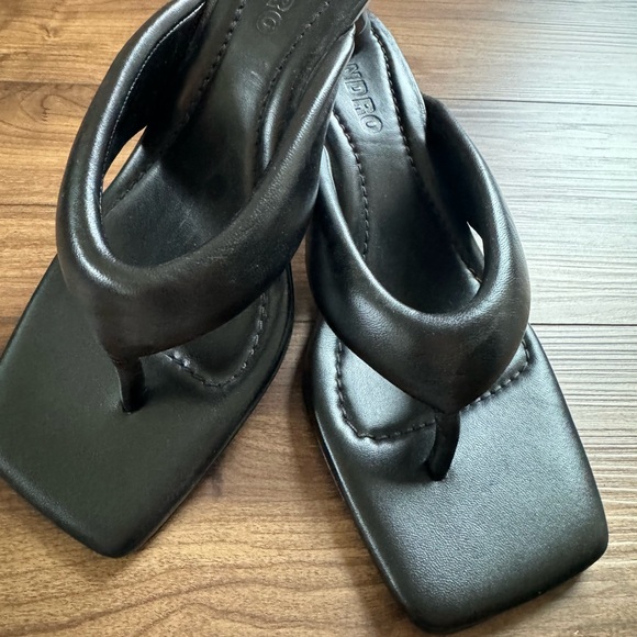 Sandro kitten heels, puffed leather. Never worn. - Picture 5 of 9